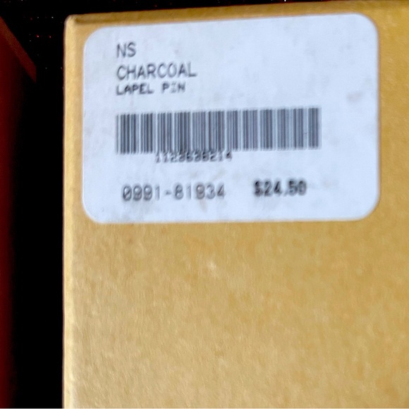 Lapel pins - Picture 3 of 3